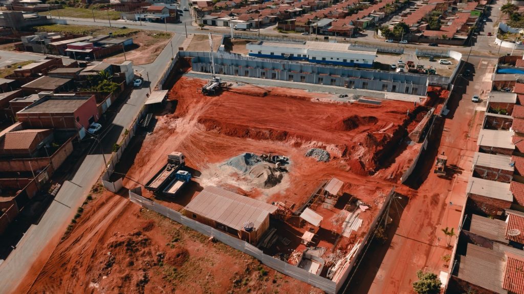 Nova unidade contará com 86 leitos para pacientes de média e baixa complexidade; investimento de R$ 11 milhões faz parte do programa Anápolis Investe que também segue com obras na Educação 