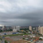 Frente fria traz chuvas mais intensas a partir de quinta-feira em Goiás